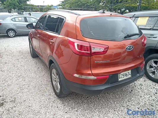 jeepetas y camionetas - Kia Sportage 2011 motor Dodge  4