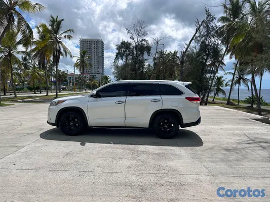 jeepetas y camionetas - Toyota highlander Limited 2018 De Oportunidad  3
