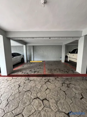 apartamentos - vendo Evaristo Morales tercer nivel tres habitaciones 2.5 baños dos parqueos  10