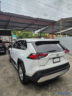 jeepetas y camionetas - Toyota rav4 2023 5