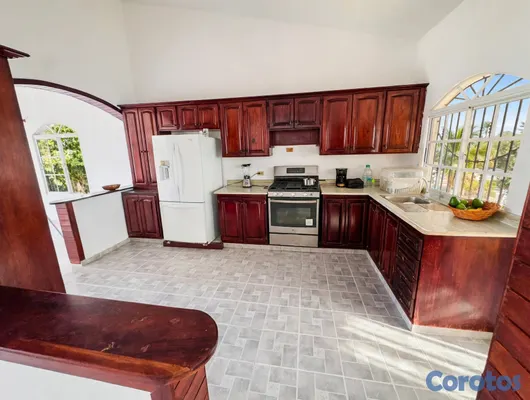 casas - Se vende casa esquina de 700 METROS en  Sector cén 6