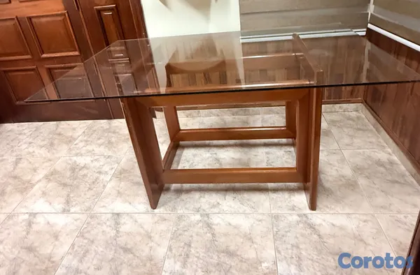 muebles y colchones - Vendo Mesa base caoba y tope cristal 2
