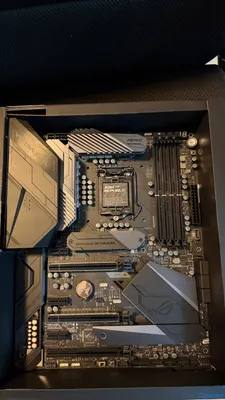 computadoras y laptops - ASUS ROG Maximus XI Hero (Wi-Fi) Z390 Intel LGA1151 – Caja Original 2