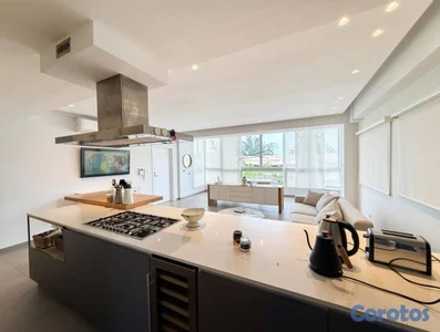 Apartamento de 3 habitaciones en alquiler en Mirad