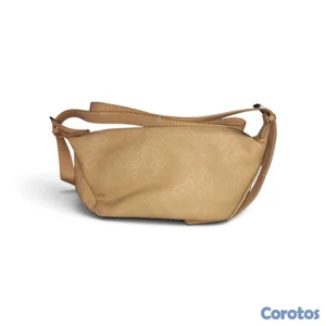 Cartera en color beige