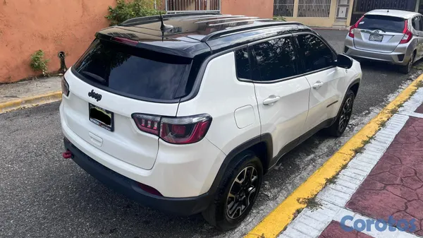 jeepetas y camionetas - JEEP COMPASS TRAILHAWK 4X4 2020 *COMO NUEVA* 8