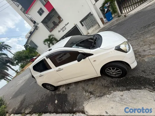 carros - Vendo Daihatsu Mira 2018 en muy buenas condiciones 9