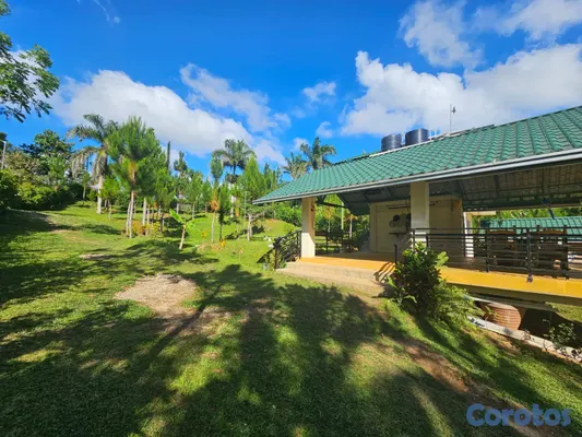 casas vacacionales y villas - Hermosa Villa en el Altos del Caballo  carretera J 3