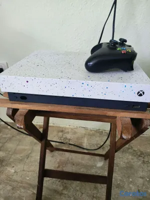 consolas y videojuegos - Xbox one x edición especial + Monitor AOC 22 pulgadas 5