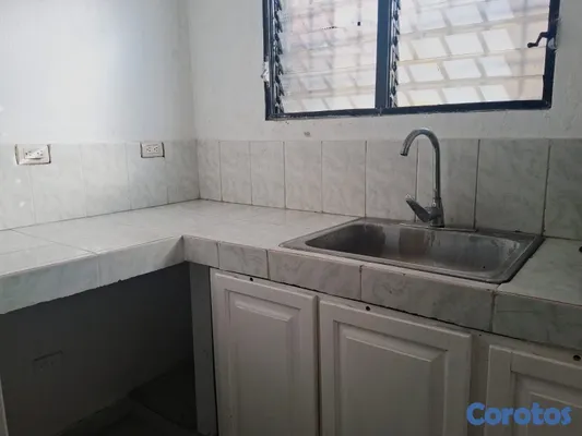 apartamentos - primer piso en independencia Isela para oficina  4