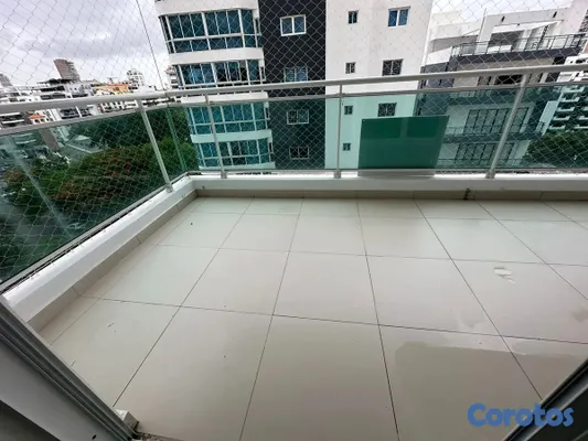 apartamentos - Apartamento en venta con balcón tipo terraza en L 4