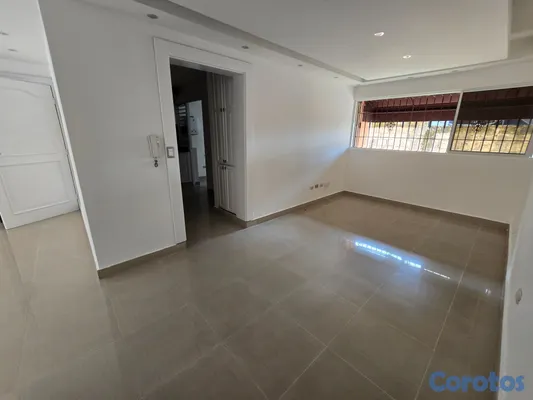 apartamentos - Apartamento en Arroyo Hondo Detras del Nacional Re 5