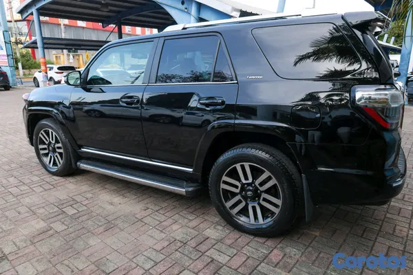 jeepetas y camionetas - Toyota 4runner limited 2014 7