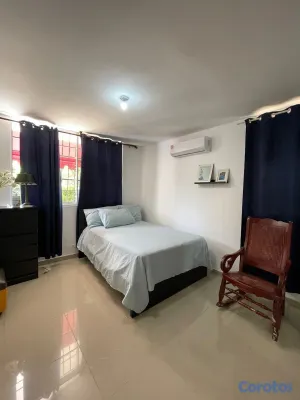 casas - vendo casa avenida Independencia KLM 9 dos niveles tres habitaciones con baño  11