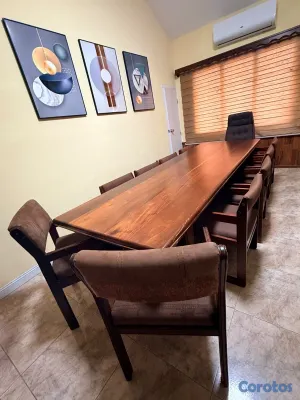 muebles y colchones - Venta de mesa de conferencia con sillas  2