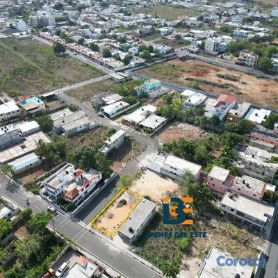 solares y terrenos - Se vende solar con 241 metros en Residencial Naime 6