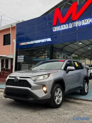 jeepetas y camionetas - Toyota RAV4 2021 XLE Hybrid  3
