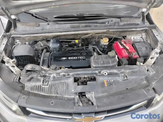 jeepetas y camionetas - Chevrolet trax LTD en perfecta condiciones  2