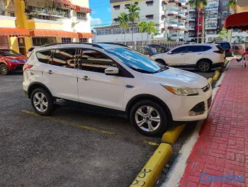 jeepetas y camionetas - Ford Escape 2016, excelentes condiciones 10/10