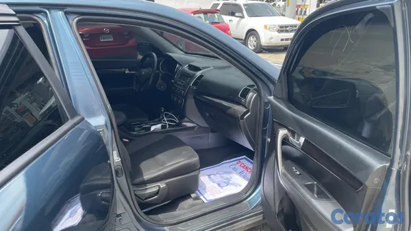 jeepetas y camionetas - OFERTA! KIA SORENTO LX 2014 COMO NUEVA. 5
