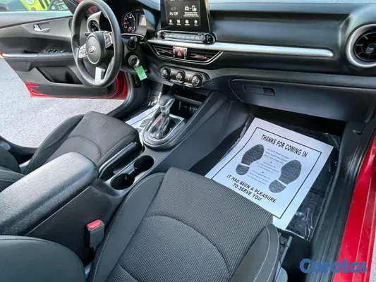 carros - kia forte 2020 8