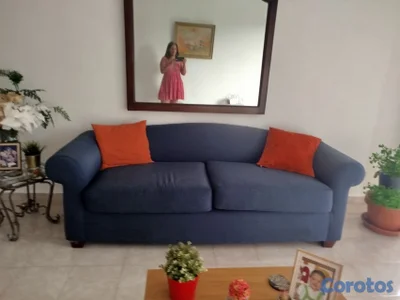Sofa y butacas .  me voy y los vendo