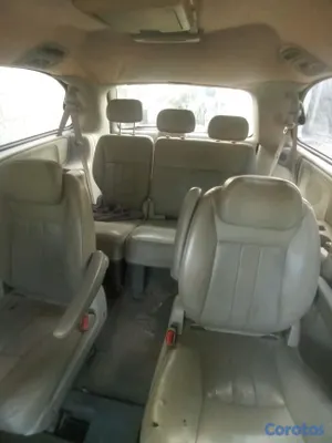 jeepetas y camionetas - vehículo: minivan Chrysler town AND country 
Años : 2005
Válvula: V6 3.8  6