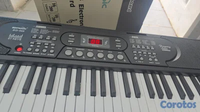 Piano BOMUSIC con rueda de sonido 