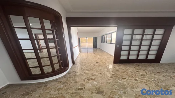apartamentos - En alquiler apartamento de 3 habitaciones frente al parque 10