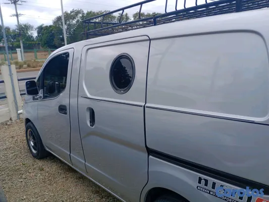 otros vehiculos - Nissan nv 200 2013 3