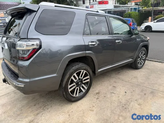 jeepetas y camionetas - toyota 4runner 2023 4