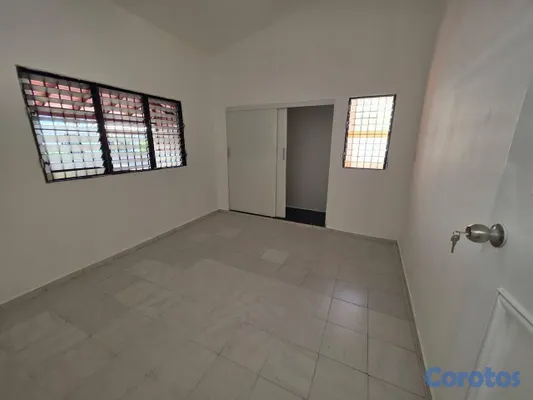 casas - Casa de 3 habitaciones en venta en El Cacique 11