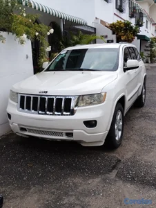 Grand Cherokee Laredo 4x4 2011