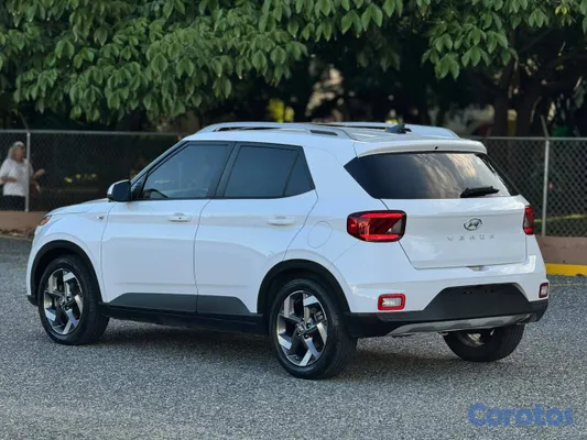 jeepetas y camionetas - Hyundai Venue SEL Plus 2021 Sunroof 9