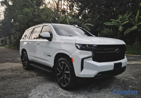 jeepetas y camionetas - CHEVROLET TAHOE RST 2021 SOLO 35,226 MILLAS 9