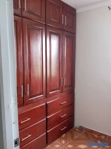 Closet en madera moderno 