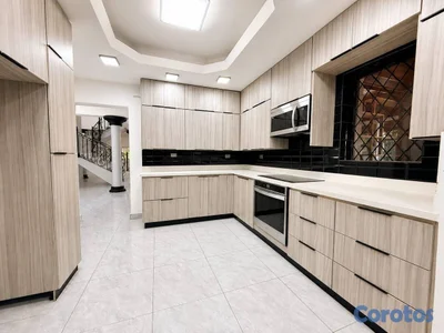 Apartamento de 5 habitaciones en alquiler en La Ca