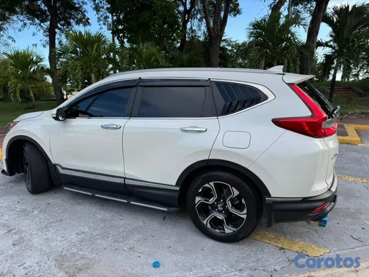 jeepetas y camionetas - Honda crv touring 2017 7