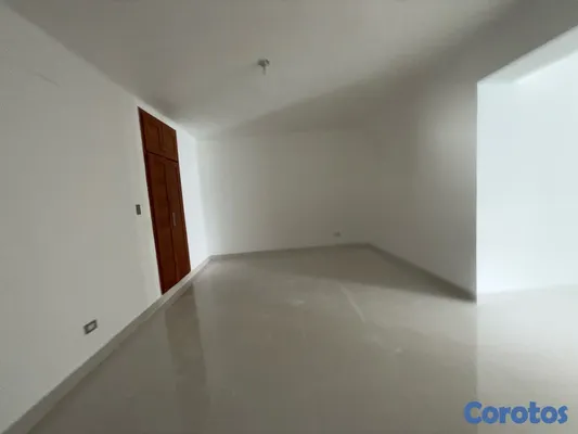 apartamentos - Alquiler de apto piso alto de 3 hab con baños piso alto y ascensor  9