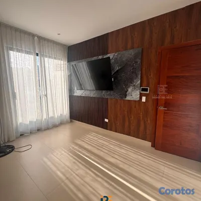 casas - Se Vende Nueva y Moderna Casa con Piscina ubicada  5
