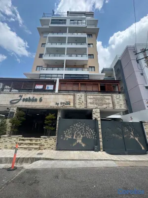 apartamentos - alquiló renacimiento piso 6 dos habitaciones 2.5 baños parqueo balcón área de la 10