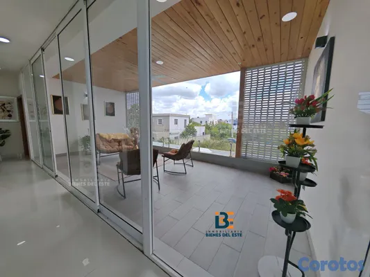 casas - VENDO moderna Casa con finos detalles y acabados d 10