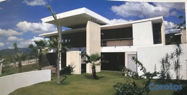 casas - vendo mancion cerro altos pídeme todo los detalles e información y te la envio 
 11