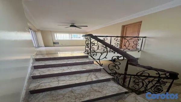 apartamentos - Penthouse de 3 habitaciones Ubicado en Urbanización Real 4