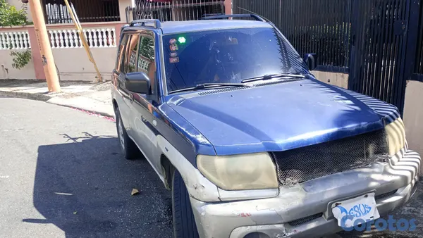 jeepetas y camionetas - Mitsubishi montero IO 2003 2