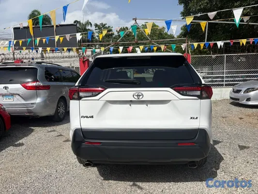 jeepetas y camionetas - Toyota Rav4 XLE 2023 Recien Importada 6