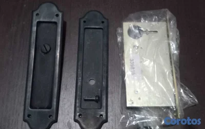 VENDO CERRADURA NEUVA 