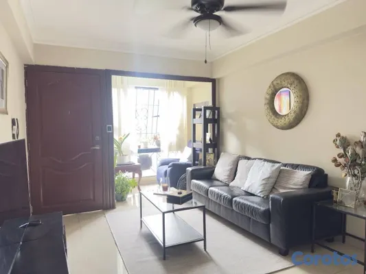 apartamentos - vendo Evaristo Morales tres habitaciones dos baños dos parqueos cuarto servicio  4