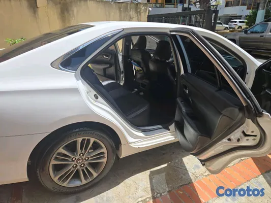 carros - Toyota camry se 2017 4
