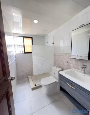 apartamentos - ALQUILO EN PIANTINI APARTAMENTO CON SHERATCK SUPER AMPLIO Y MODERNO POR DENTRO 8